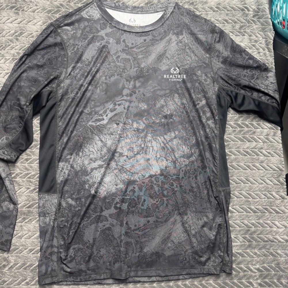 Realtree Fishing Large Grey Camo Long‎ Sleeve Performance Shirt (1492)